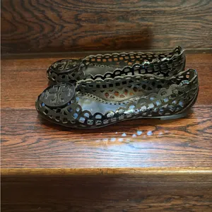 Tory Burch Black Cutout Flats in size 6 thumbnail 3