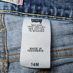 Levis 505 Womens Size 14M Jeans Straight Leg Stretch Blue Denim Everyday Casual thumbnail 6