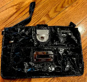 VINTAGE GUESS CROC PRINT patent LEATHER black Guess wristlet clutch bag thumbnail 1