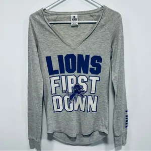 Victoria's Secret pink Detroit lions Gray and Blue Graphic Long Sleeve Tee! thumbnail 5