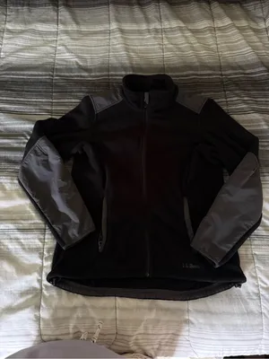 L.L. Bean Black Fleece Jacket with Gray Shoulder and Sleeve Panels thumbnail 2