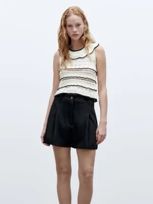 Zara High Waisted Pleated Black Shorts thumbnail 2