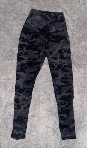 ECHT Force Scrunch Leggings in Black Camo size XS thumbnail 1