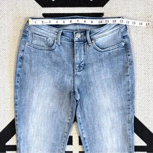 NYDJ Alina Legging Jean in Clean Affection Size 2 thumbnail 3