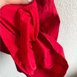 Cindy Strapless Red Satin Cocktail Dress Bow Detail XS thumbnail 9
