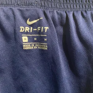 Nike Dri-Fit Sports Short for Women.Size: M thumbnail 6