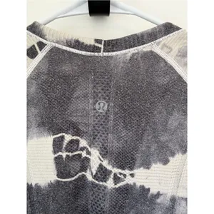 Lululemon Swiftly Tech Short Sleeve Tie Dye Gray‎ White Top Size 4 thumbnail 3