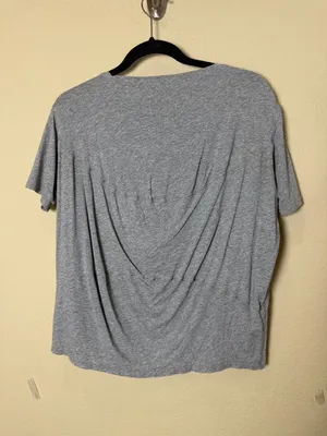 Lululemon Back In Action Short Sleeve Heathered Grey Size Small thumbnail 4