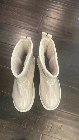 Steve Madden White Patent Sherpa-Lined Ankle Boots thumbnail 2