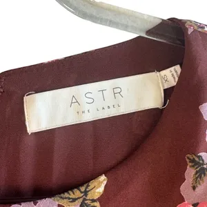ASTR The Label Floral Mini Dress Burgundy Faux‎ Wrap S/S XS Soft Girl Romantic thumbnail 3