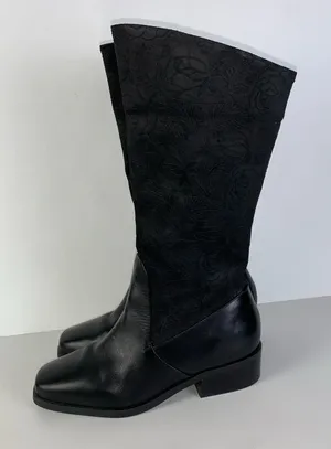 Black Floral Rose Embossed Suede Leather Boots Women's Sz 7 M Markon Suela thumbnail 1