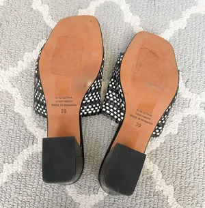 Topshop Black And White Weave Low Block Heel Mule Sandal thumbnail 6
