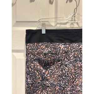 Athleta Trekkie North Jogger Pants Womens 14 Abstract Camo Purple‎ Black Hiking thumbnail 5