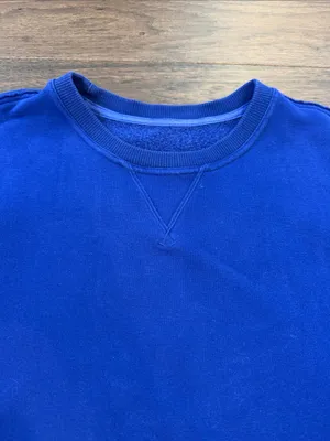 Lululemon Women’s Crewneck Sweatshirt in Size 6/8 (?) in Cobalt Blue - C1-130 thumbnail 2