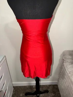 Windsor Strapless Red Ruched Mini Dress with Gold Detailing Size Medium thumbnail 4