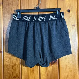 Nike Women's Black Athletic Shorts size medium sports shorts gym causal shorts thumbnail 4