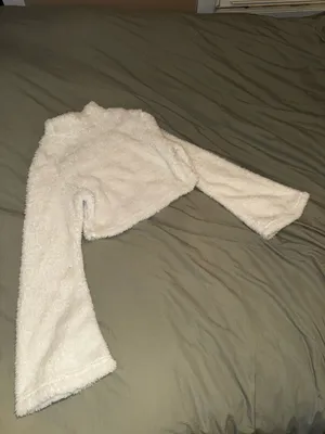 SheIn FUZZY CROPPED SWEATER thumbnail 2