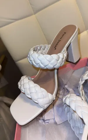 White Size 8 thumbnail 1