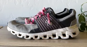 On Running | Cloudswift 3 Mesh Running Sneakers in Grey Pink size 8‎ thumbnail 1