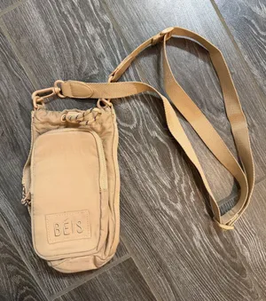 BEIS Tan beige Crossbody water bottle sling holder EUC thumbnail 1