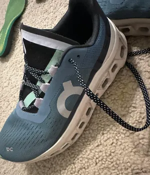On Cloud Shoes thumbnail 4