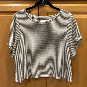 Billabong Top thumbnail 1