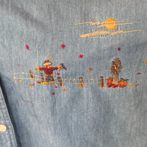 Vintage Woolrich Chambray Shirt M – Embroidered Barn Fall‎ Farmhouse Scene thumbnail 5