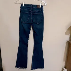 Hollister High Rise Flare Raw Hem Denim Jeans‎ thumbnail 9