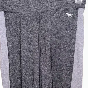 5/$30 🎈 Pink Victorias Secret‎ XS two toned leggings thumbnail 2