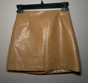 NWT Abercrombie & Fitch Women's Brown Faux Leather A-Line Skirt thumbnail 1