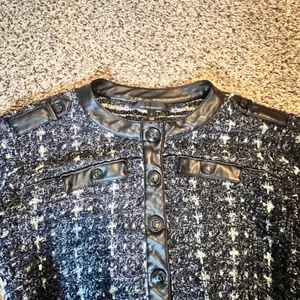 White House Black Market Navy Tweed Cropped Jacket Faux Leather Trim Small‎ thumbnail 5