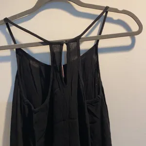 Black Lace Detail Tank Size M thumbnail 3