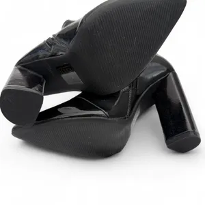 Qupid Glossy Black Ankle Booties thumbnail 2