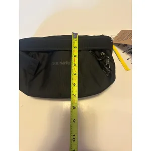 New Pacsafe V Anti-Theft Hip Pack 60141 NEW Tags RFID Travel Size Black thumbnail 7