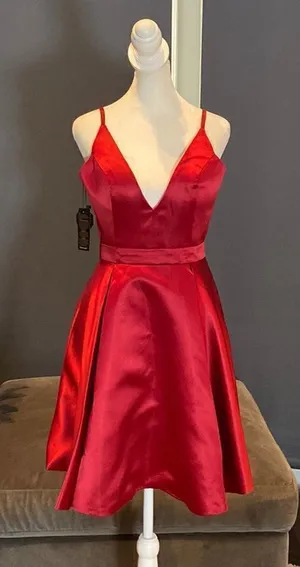 Women’s Short Red Satin Prom Party Homecoming Dress Zip Up Back Size 2 NWT thumbnail 1