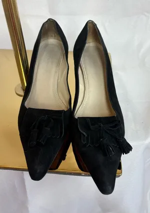 Black Suede Pointed-Toe Tassel Kitten Heel thumbnail 1