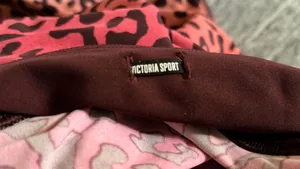 Victorias Secret Leopard Print Leggings Large High Waist Full Length thumbnail 4