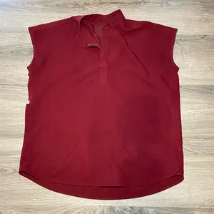 FIGS Women's size XS Zamora Jogger Pants Rafaela Top Burgundy Scrub Set thumbnail 5