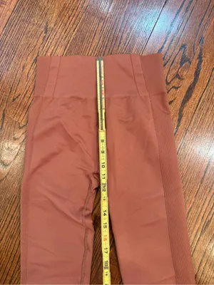 Abercombie YPB High-Waist Ribbed Seamless Leggings - Rust Sz M thumbnail 4