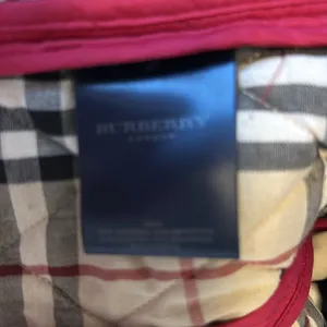 BURBERRY LONDON Women’s Red Diamond Quilted Jacket Size S thumbnail 6