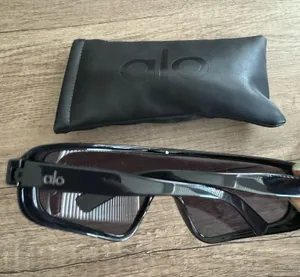 Alo Yoga Sunglasses thumbnail 3