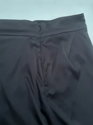 Size medium satin skirt Black thumbnail 3