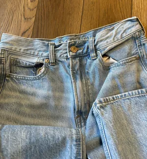 Outfitters Mom Jeans thumbnail 2