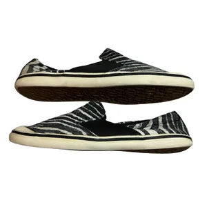 Coach Zebra Print Slip On Canvas Sneakers Women US Size 6.5 B Slip On Narrow‎ thumbnail 4