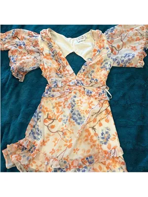Hello molly frolic season Floral Ruffle V-Neck Mini Dress size 8 thumbnail 2