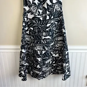 White House Black Market Floral Strapless Tiered Rose Print Mini‎ Dress Size 4 thumbnail 14