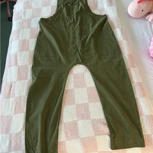 Casual Olive Green Jumpsuit Size L thumbnail 3