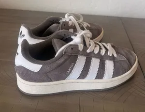 Grey adidas campus women’s size 9 thumbnail 1