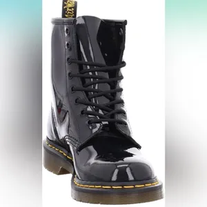 NWT Dr. Martens 1460 Women's Patent Leather Boots Fashion size 7‎ thumbnail 3