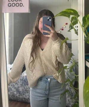 American Eagle Outfitters Sweater thumbnail 1